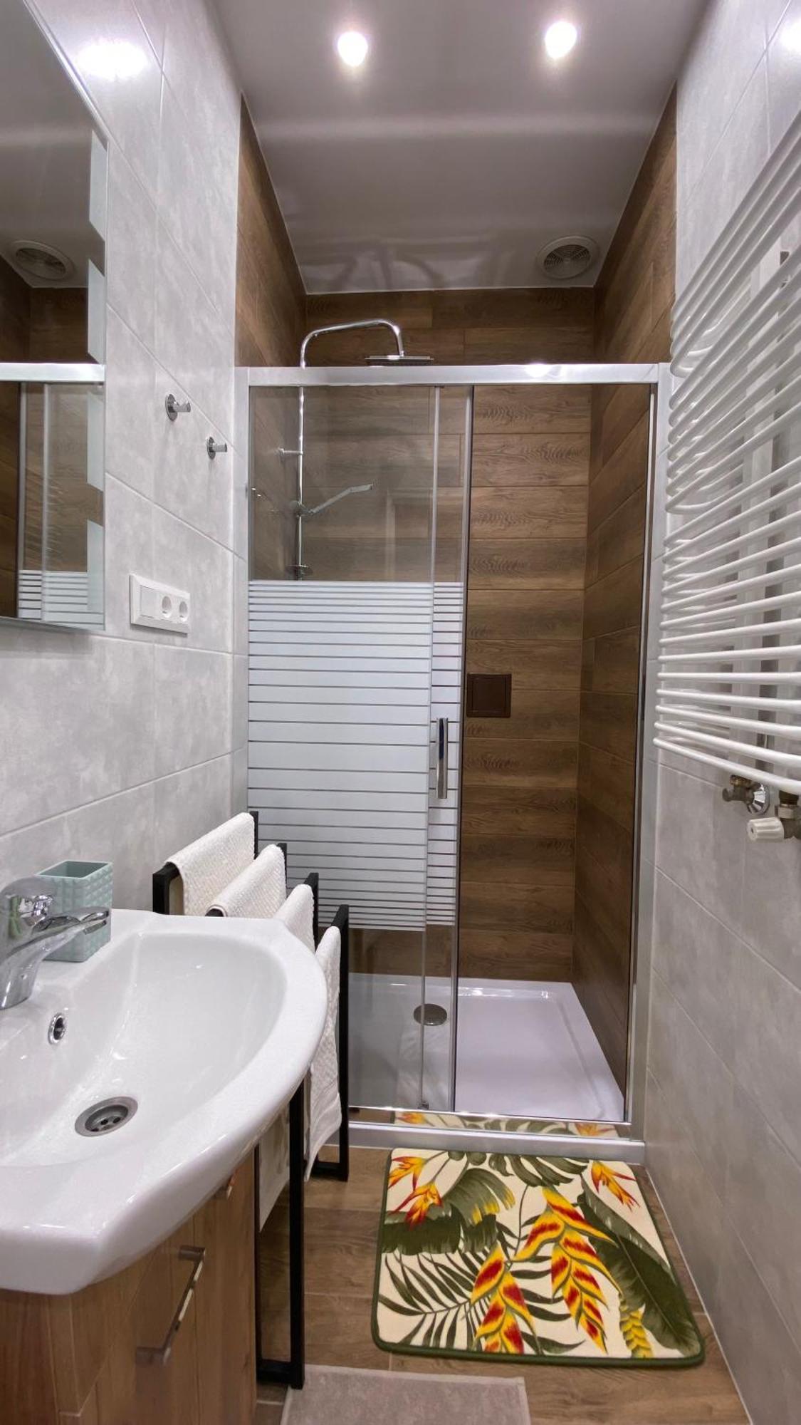 Lublinbnb - Exclusive Family Apartment ------ In The Heart Of Lublin -------------------------------- Bedroom & Living Room & Kitchen Exteriör bild